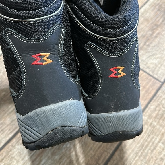 Garmont Men’s Sz 8.5 Black Gore Tex Thinsulate Momentum Snow Boots main image 9